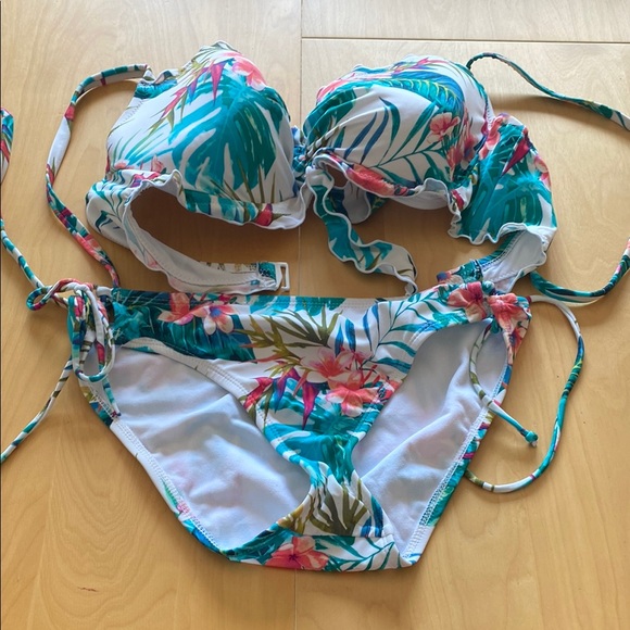 Sundazed Swim Tropical Floral Bikini Set Poshmark